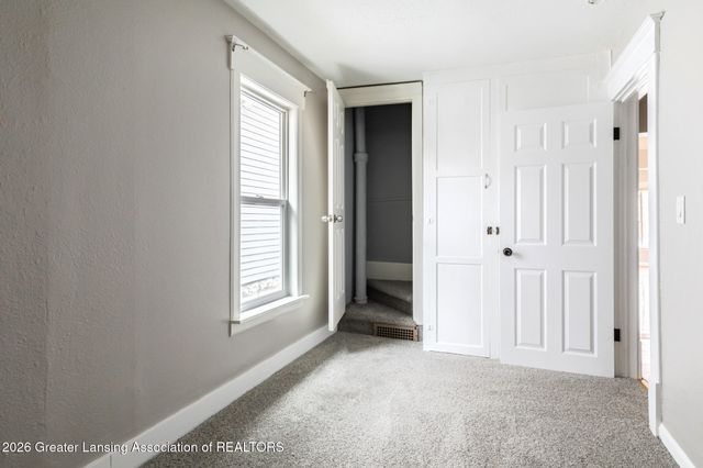 520 S Leslie Street, Lansing, MI 48912