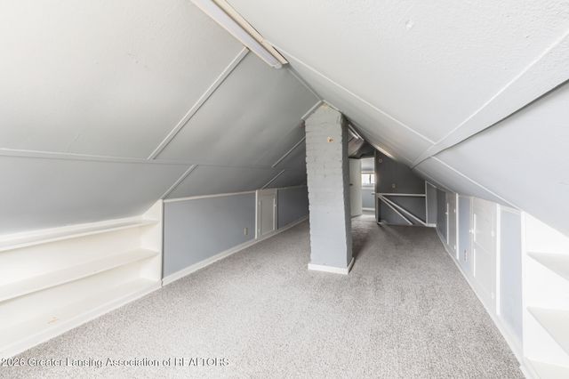 520 S Leslie Street, Lansing, MI 48912