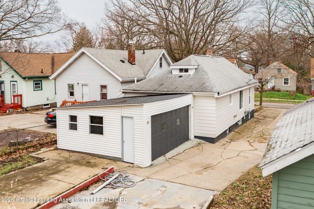 520 S Leslie Street, Lansing, MI 48912