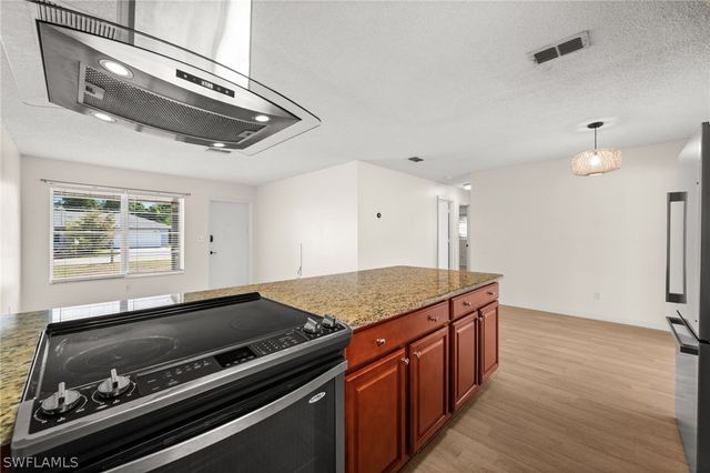 9069 King RD W, Fort Myers, FL 33967