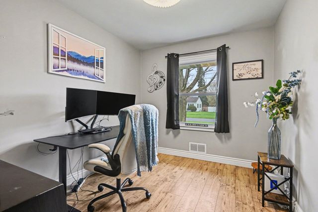 3326 Cranbrook Avenue, Kalamazoo, MI 49006