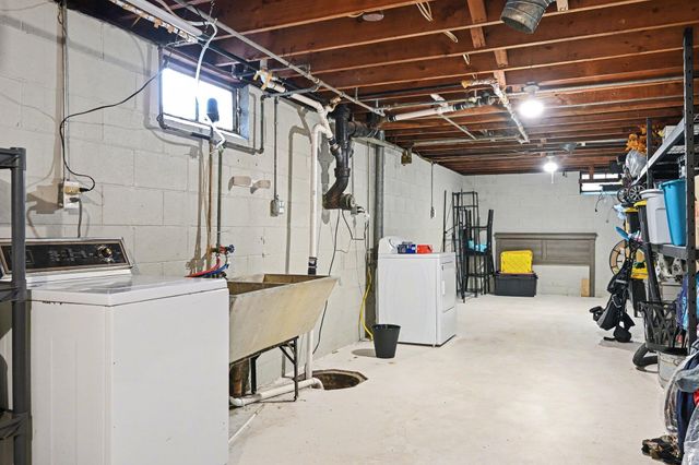 3326 Cranbrook Avenue, Kalamazoo, MI 49006