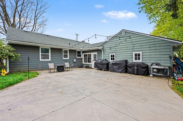3326 Cranbrook Avenue, Kalamazoo, MI 49006