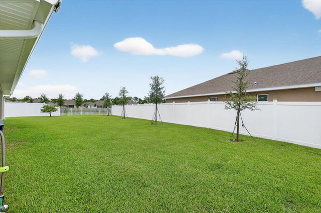 8652 Waterstone Boulevard, Fort Pierce, FL 34951