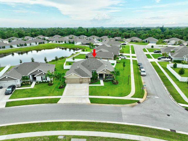 8652 Waterstone Boulevard, Fort Pierce, FL 34951