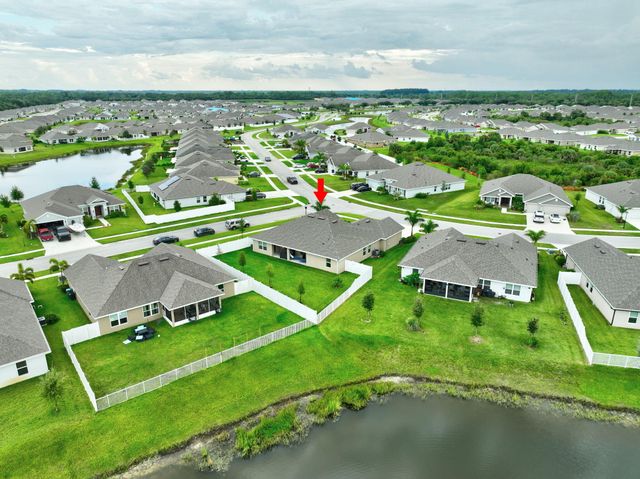 8652 Waterstone Boulevard, Fort Pierce, FL 34951