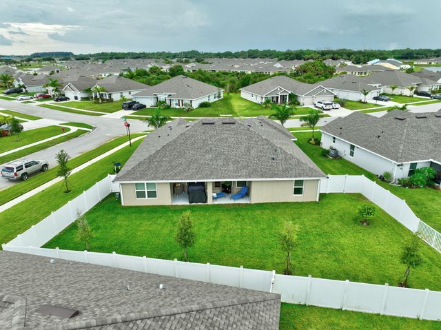 8652 Waterstone Boulevard, Fort Pierce, FL 34951