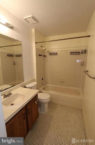 1105 ASPEN DR, Plainsboro, NJ 08536