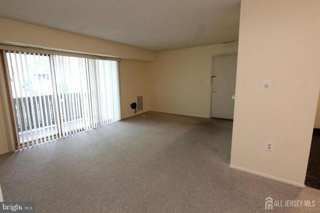 1105 ASPEN DR, Plainsboro, NJ 08536