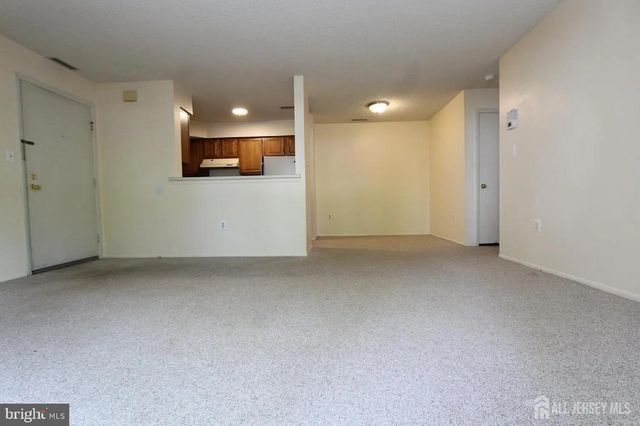 1105 ASPEN DR, Plainsboro, NJ 08536
