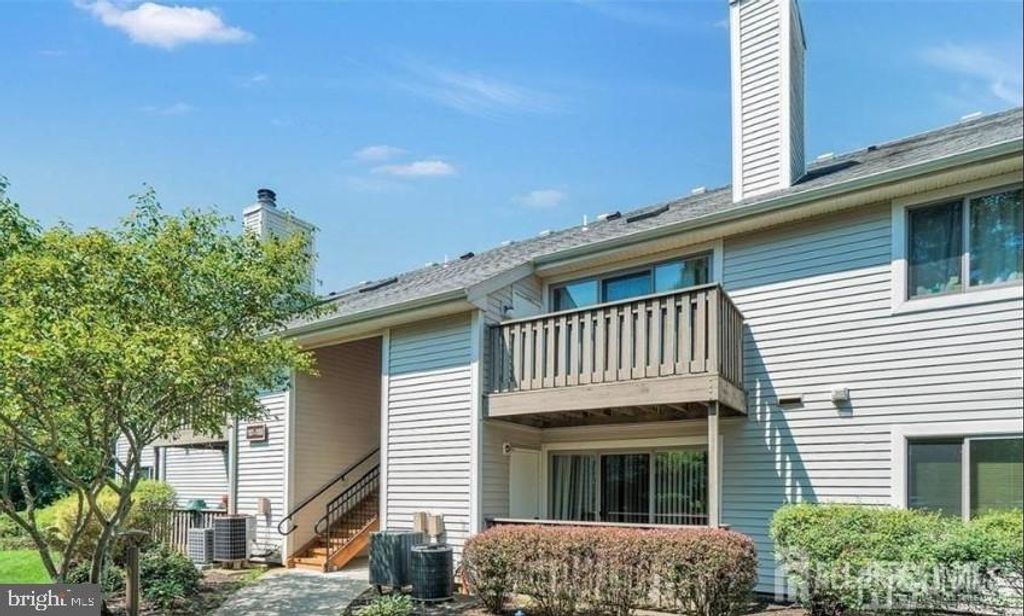 1105 ASPEN DR, Plainsboro, NJ 08536