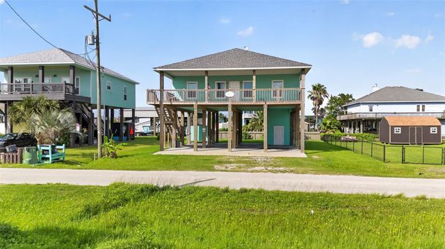 971 Meynig Drive, Crystal Beach, TX 77650