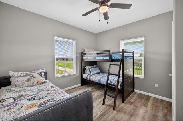 971 Meynig Drive, Crystal Beach, TX 77650