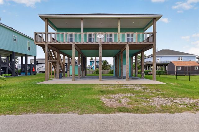 971 Meynig Drive, Crystal Beach, TX 77650