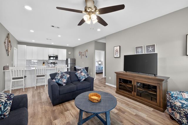 971 Meynig Drive, Crystal Beach, TX 77650