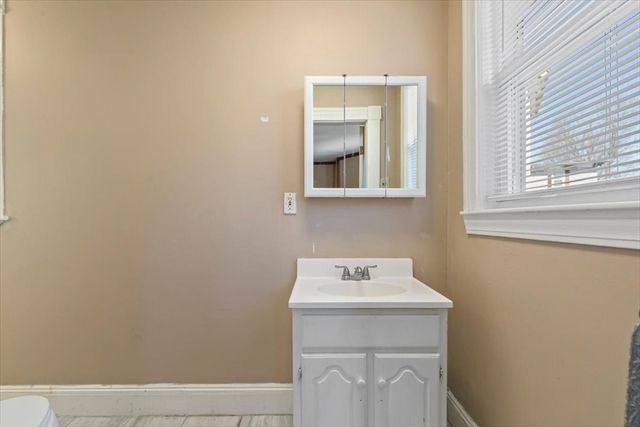 293 Albion St, Wakefield, MA 01880