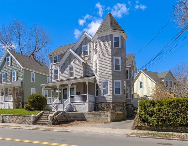 293 Albion St, Wakefield, MA 01880