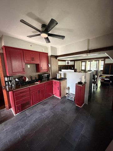 2807 N 36th STREET, Milwaukee, WI 53210