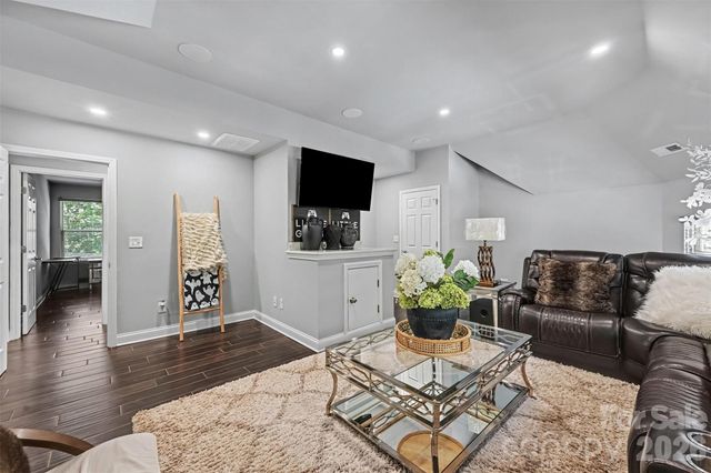 14832 Brighton Place, Charlotte, NC 28227
