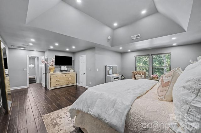 14832 Brighton Place, Charlotte, NC 28227
