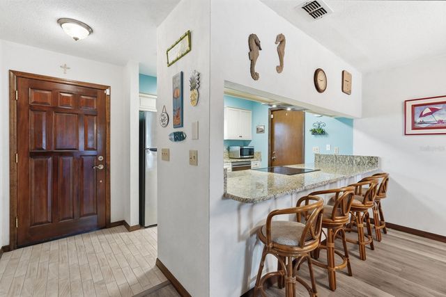 33 OCEAN BREEZE CIRCLE, Ormond Beach, FL 32176