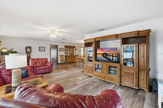 33 OCEAN BREEZE CIRCLE, Ormond Beach, FL 32176