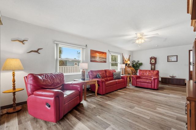 33 OCEAN BREEZE CIRCLE, Ormond Beach, FL 32176