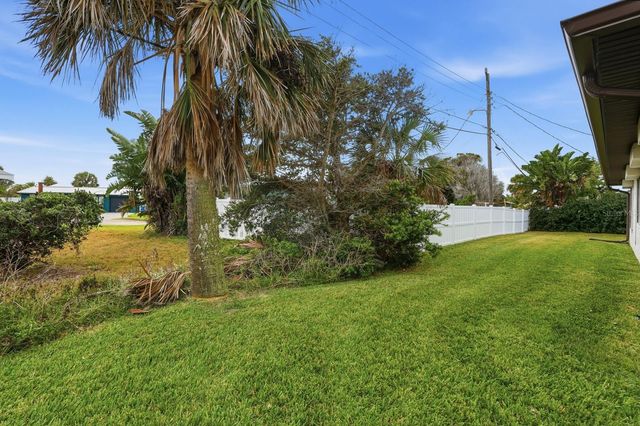 33 OCEAN BREEZE CIRCLE, Ormond Beach, FL 32176