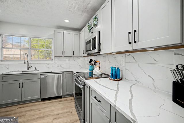 308 Calgary Drive, Peachtree City, GA 30269