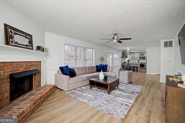 308 Calgary Drive, Peachtree City, GA 30269