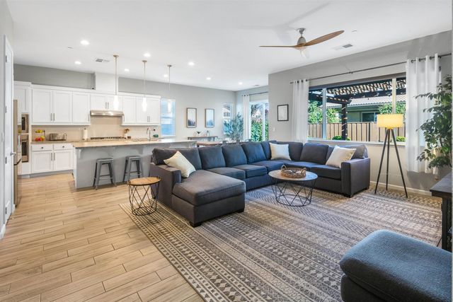 500 Brinwood Way, Oakley, CA 94561