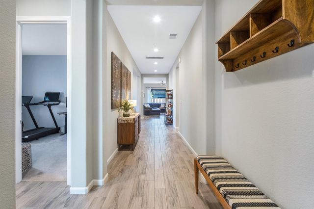 500 Brinwood Way, Oakley, CA 94561