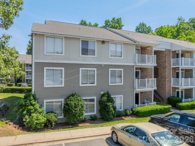 9519 University Terrace Drive A, Charlotte, NC 28262