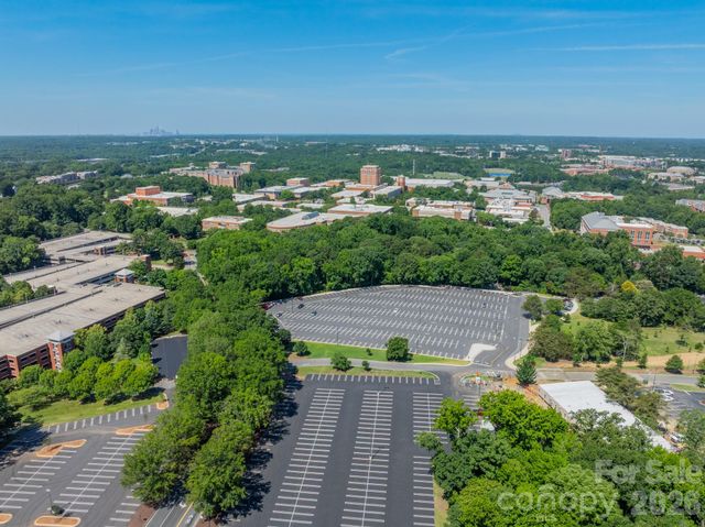 9519 University Terrace Drive A, Charlotte, NC 28262