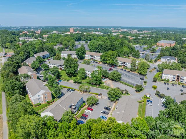 9519 University Terrace Drive A, Charlotte, NC 28262