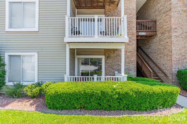 9519 University Terrace Drive A, Charlotte, NC 28262