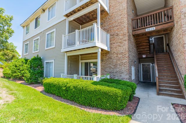 9519 University Terrace Drive A, Charlotte, NC 28262
