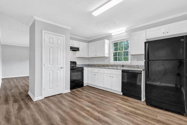 6307 Thornhedge Drive, Riverdale, GA 30296