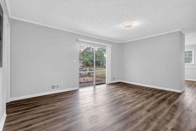6307 Thornhedge Drive, Riverdale, GA 30296