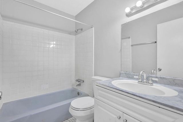 6307 Thornhedge Drive, Riverdale, GA 30296