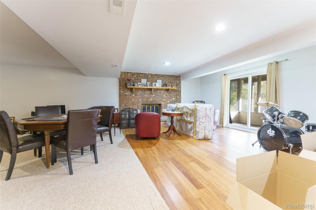 680 S 680 s hacker Road, Genoa Township, MI 48114