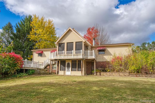 680 S 680 s hacker Road, Genoa Township, MI 48114