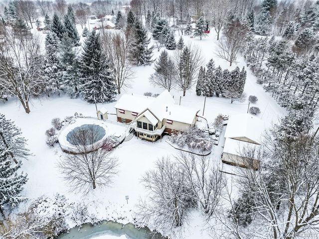 680 S 680 s hacker Road, Genoa Township, MI 48114