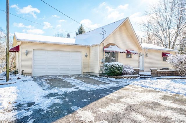 680 S 680 s hacker Road, Genoa Township, MI 48114