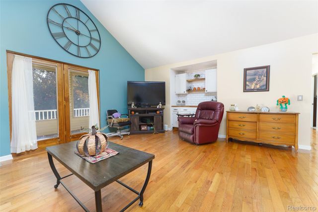 680 S 680 s hacker Road, Genoa Township, MI 48114