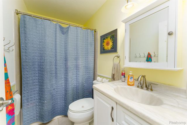 680 S 680 s hacker Road, Genoa Township, MI 48114