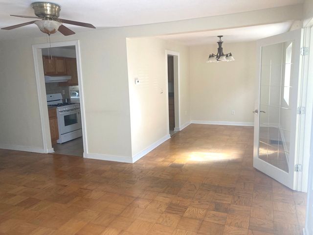 117 S Westmore Meyers Road, Lombard, IL 60148