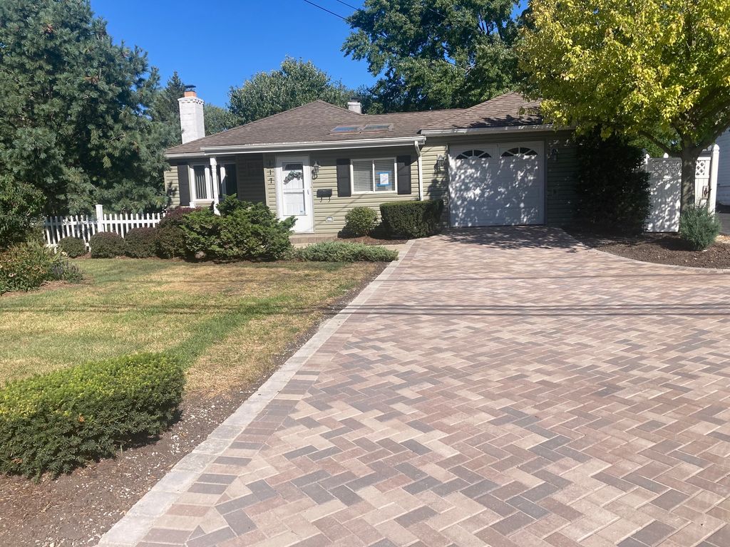 117 S Westmore Meyers Road, Lombard, IL 60148