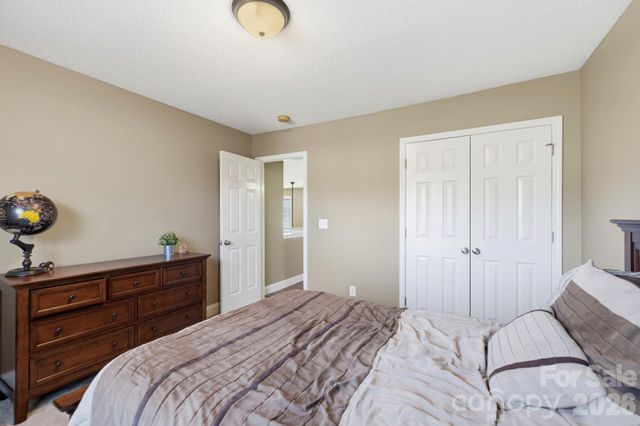 266 Wildbriar Road, Fletcher, NC 28732