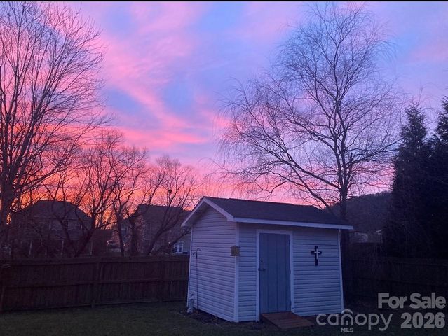 266 Wildbriar Road, Fletcher, NC 28732